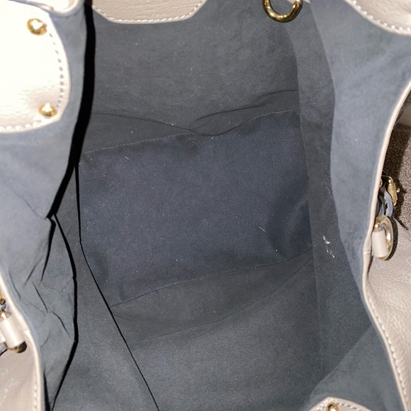 Louis Vuitton Mahina XL shoulder bag - Picture 9 of 9